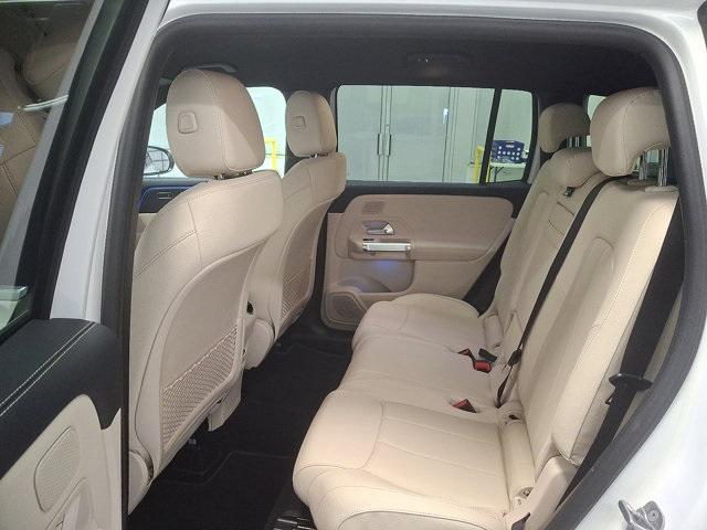 Photo of 2025 Polar White Mercedes-Benz GLB 250