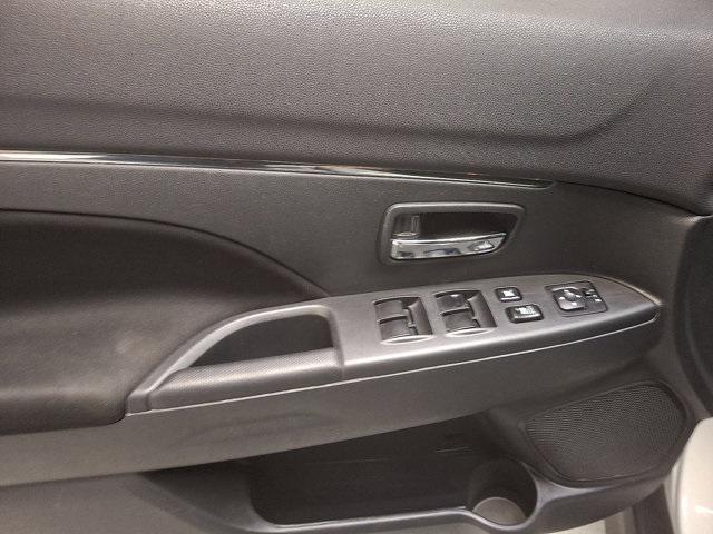Photo of 2022 White Diamond Mitsubishi Outlander Sport
