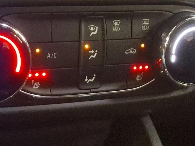 Photo of 2023 Summit White Chevrolet Trailblazer