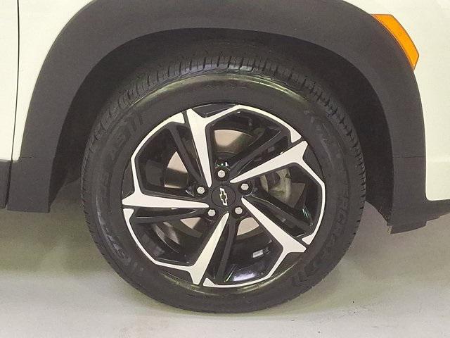 Photo of 2023 Summit White Chevrolet Trailblazer