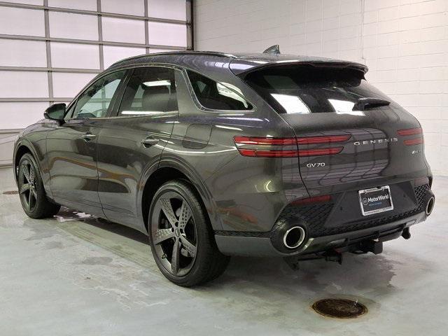 Photo of 2025 Makalu Gray Genesis GV70