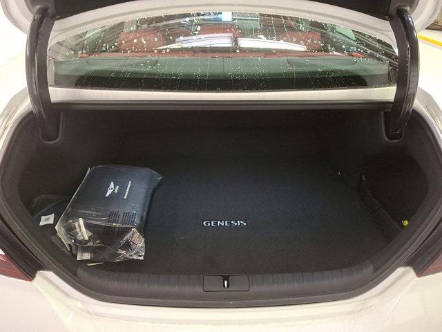 Photo of 2025 Uyuni White Genesis G70