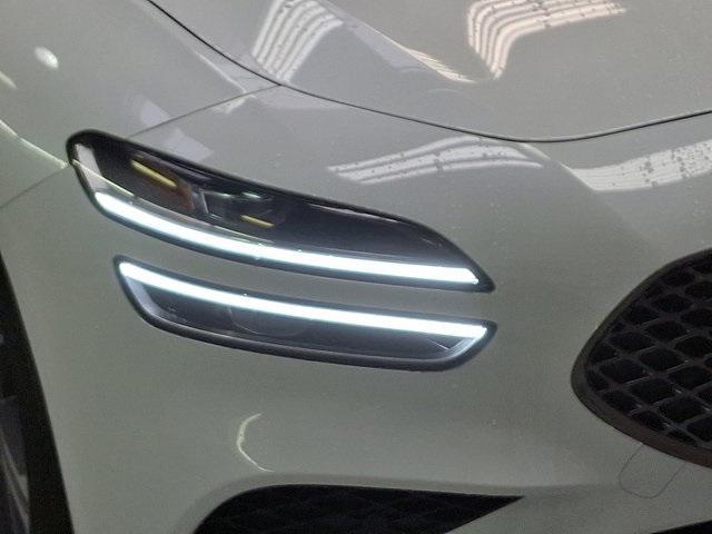 Photo of 2025 Uyuni White Genesis G70