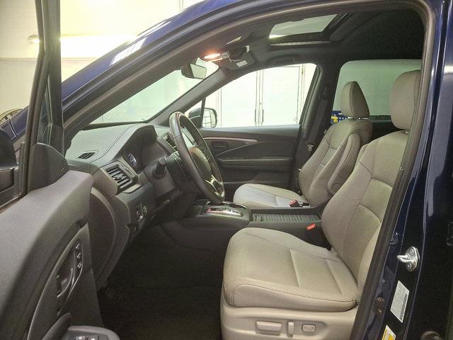 Photo of 2023 Obsidian Honda Passport