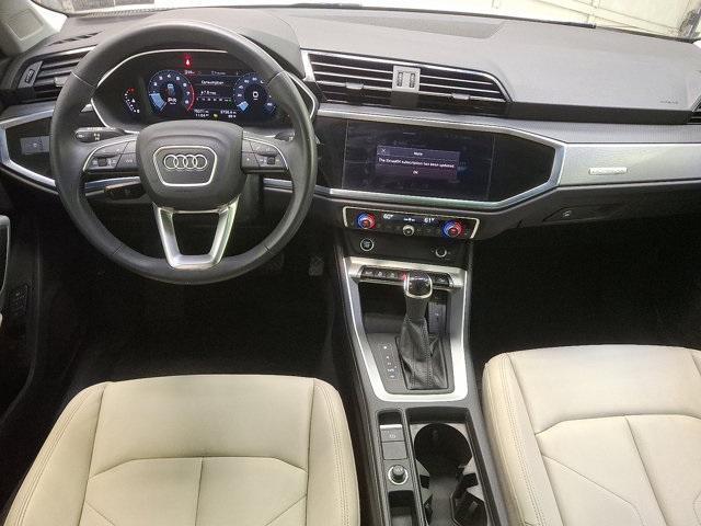 Photo of 2022 Ibis White Audi Q3