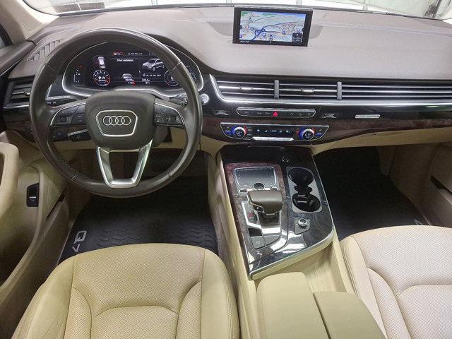Photo of 2019 Night Black Audi Q7