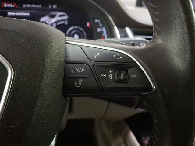 Photo of 2019 Night Black Audi Q7