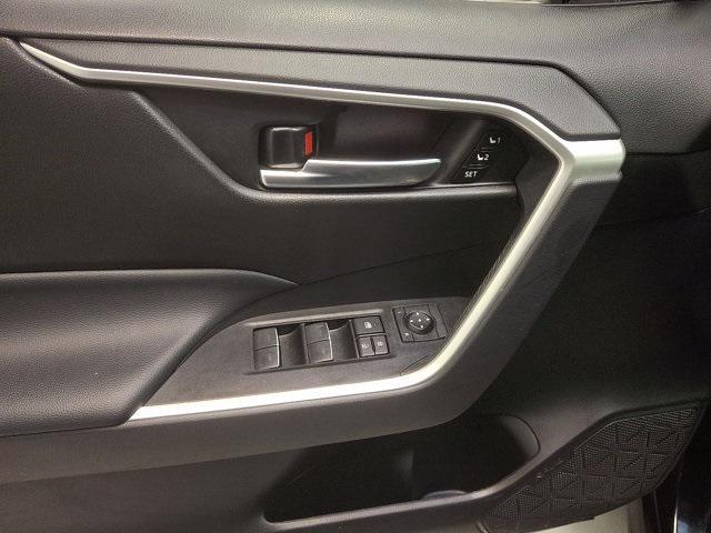 Photo of 2022 Midnight Black Metallic Toyota RAV4