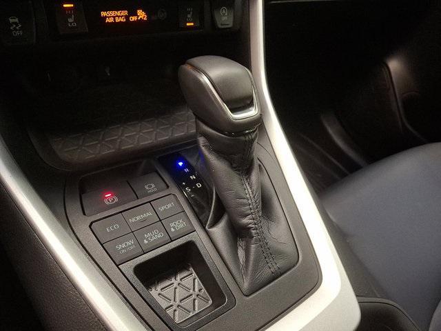 Photo of 2022 Midnight Black Metallic Toyota RAV4