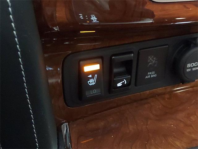 Photo of 2018 Black Obsidian INFINITI QX80