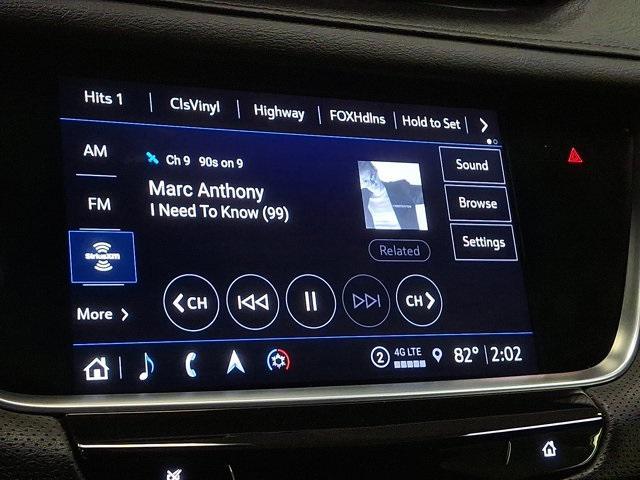 Photo of 2022 Crystal White Tricoat Cadillac XT5