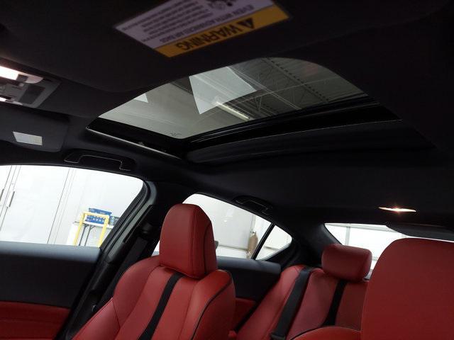 Photo of 2020 White Acura ILX