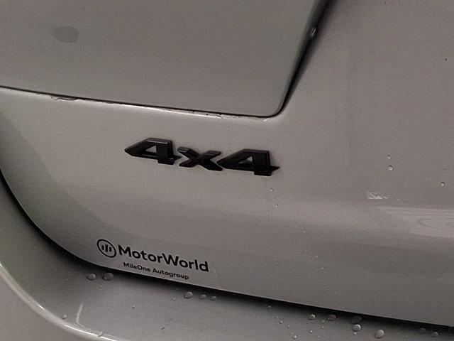Photo of 2023 Silver Zynith Jeep Grand Cherokee L