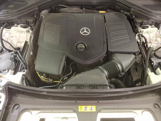 Photo of 2025 Black Mercedes-Benz GLC 300