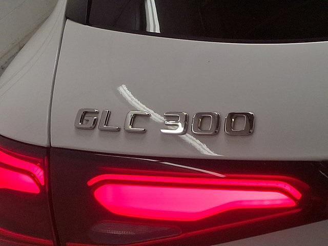 Photo of 2025 Black Mercedes-Benz GLC 300