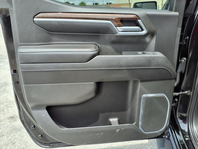 Photo of 2022 Onyx Black GMC Sierra 1500