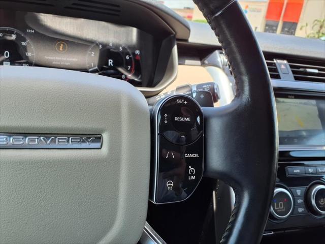 Photo of 2019 Loire Blue Metallic Land Rover Discovery
