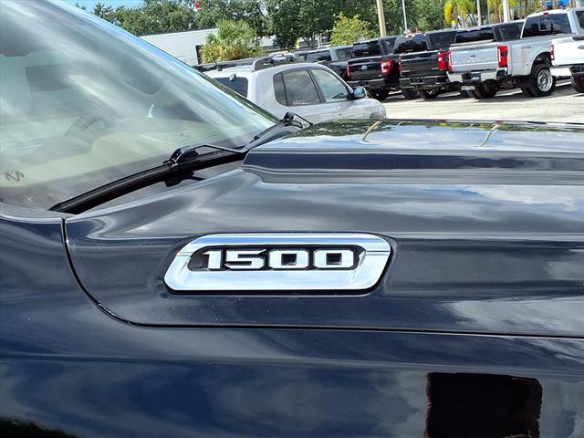 Photo of 2019 Diamond Black Crystal Pearlcoat RAM 1500