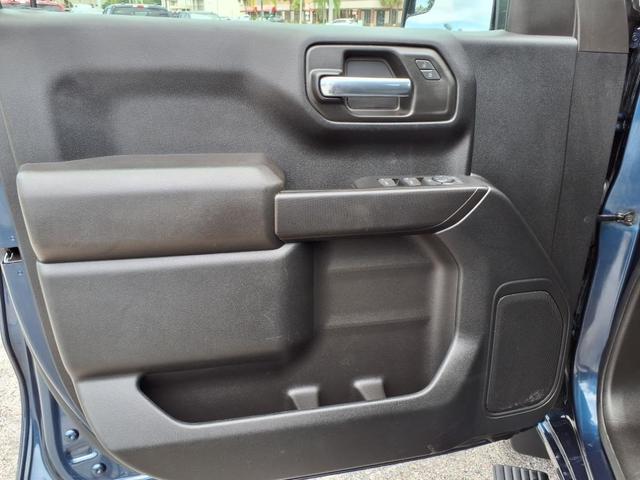 Photo of 2022 Blue Chevrolet Silverado 1500