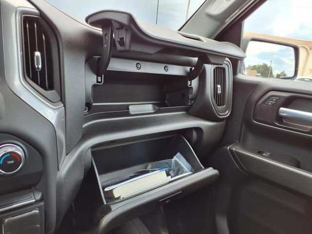 Photo of 2022 Blue Chevrolet Silverado 1500