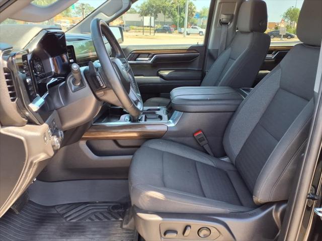 Photo of 2024 Black Chevrolet Silverado 1500