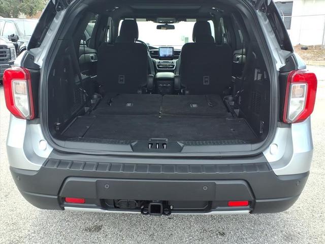 Photo of 2022 Iconic Silver Metallic Ford Explorer