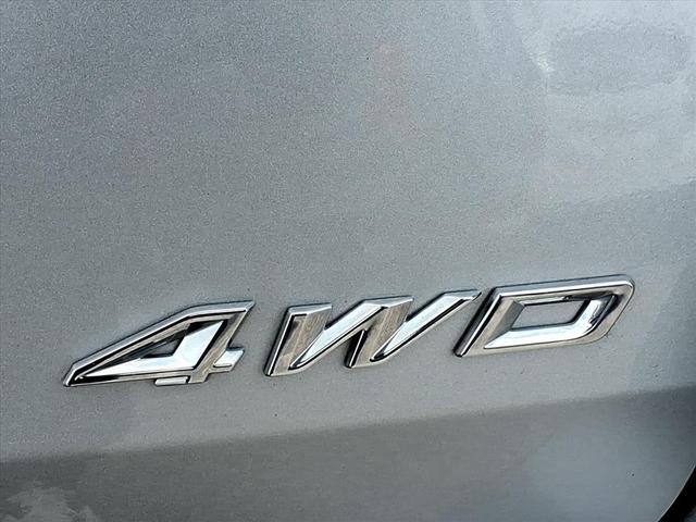 Photo of 2022 Iconic Silver Metallic Ford Explorer