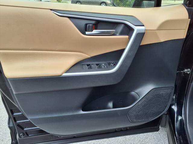 Photo of 2020 Gray Toyota RAV4