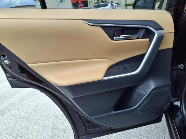 Photo of 2020 Gray Toyota RAV4