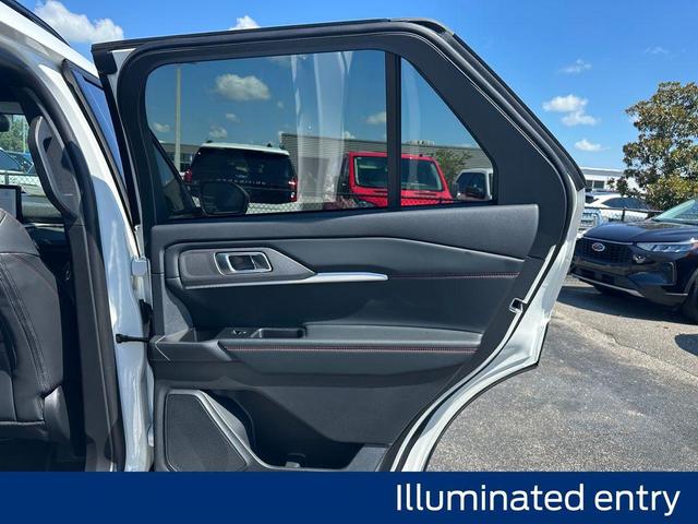 Photo of 2025 Star White Ford Explorer