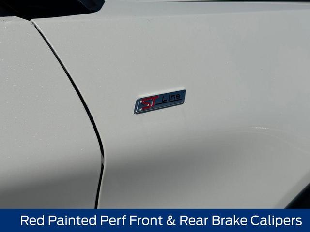 Photo of 2025 Star White Ford Explorer