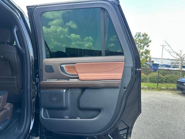 Photo of 2025 Agate Black Metallic Ford Expedition Max