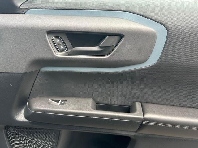 Photo of 2021 Shadow Black Ford Bronco Sport