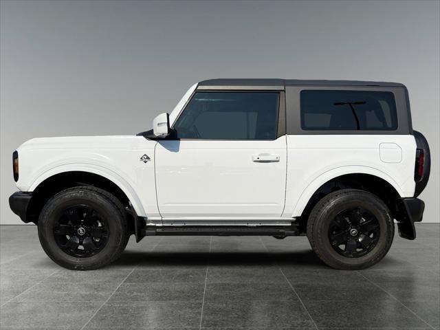Photo of 2022 Oxford White Ford Bronco