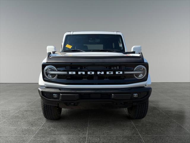 Photo of 2022 Oxford White Ford Bronco