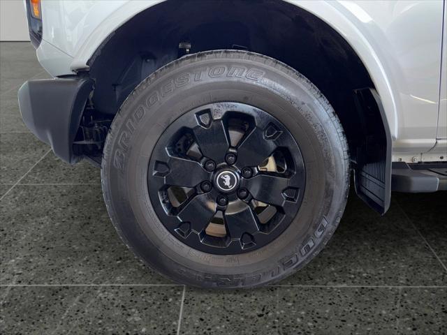 Photo of 2022 Oxford White Ford Bronco