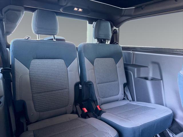 Photo of 2022 Oxford White Ford Bronco