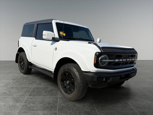 Photo of 2022 Oxford White Ford Bronco