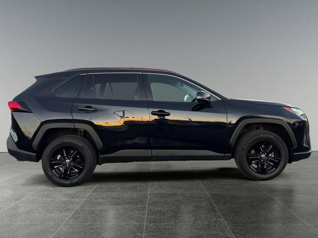 Photo of 2022 Midnight Black Metallic Toyota RAV4