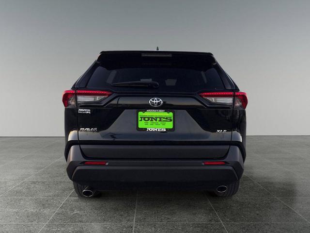 Photo of 2022 Midnight Black Metallic Toyota RAV4