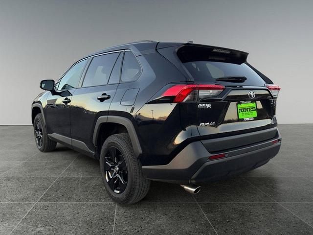 Photo of 2022 Midnight Black Metallic Toyota RAV4