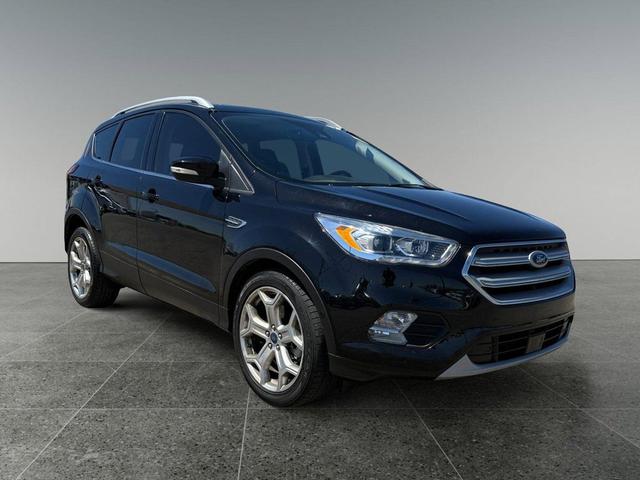 Photo of 2019 Agate Black Metallic Ford Escape