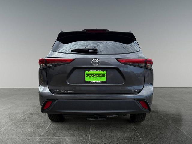 Photo of 2023 Magnetic Gray Metallic Toyota Highlander