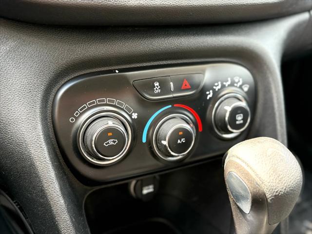 Photo of 2016 Laser Blue Pearlcoat Dodge Dart