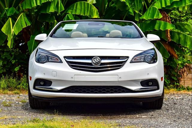 Photo of 2016 Summit White Buick Cascada
