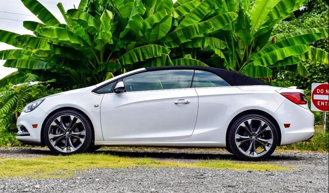 Photo of 2016 Summit White Buick Cascada