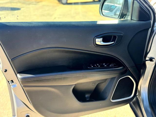 Photo of 2021 Billet Silver Metallic Clearcoat Jeep Compass
