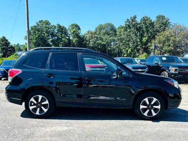 Photo of 2017 Crystal Black Silica Subaru Forester