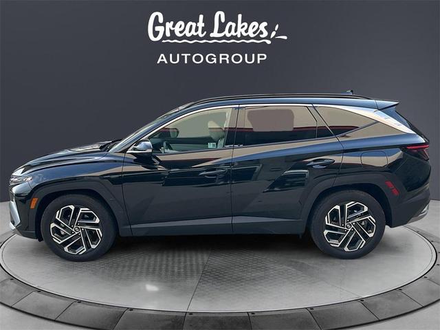 Photo of 2025 Phantom Black Hyundai TUCSON