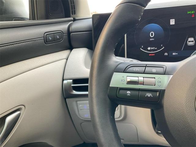 Photo of 2025 Phantom Black Hyundai TUCSON